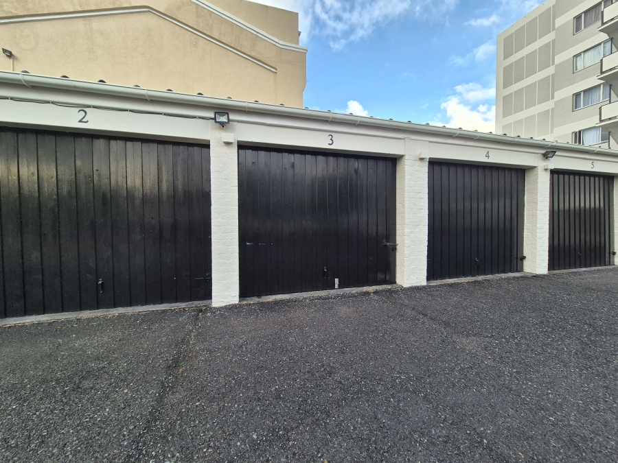 2 Bedroom Property for Sale in Wynberg Upper Western Cape